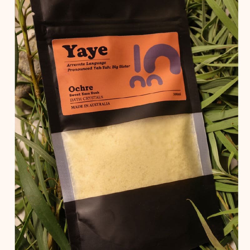 A packet of vanilla caramel fragranced Yaye Ochre Bath Crystals. Will provide magnesium bath salts benefits.